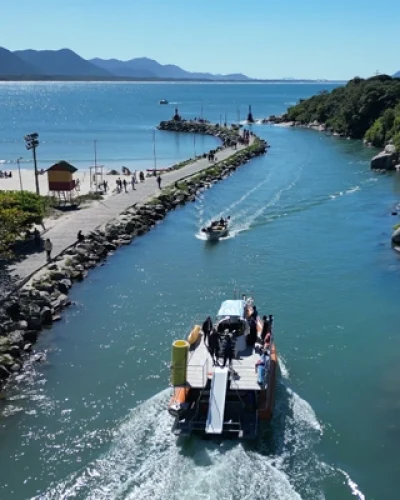 passeio-barco-canal-barra-da-lagoa-florianopolis-cultura-radical